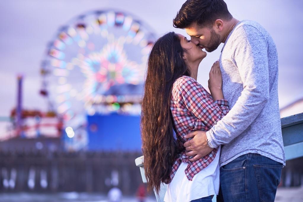 Create Stunning Videos with the AI Kissing Video Generator